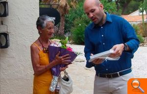 La turista Lola Paris recibe un homenaje después de visitar durante 50 años seguidos Teulada Moraira - (foto 4)