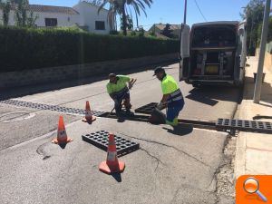 L’Eliana intensifica la limpieza de imbornales para evitar inundaciones con las primeras lluvias - (foto 2)