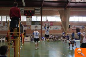 Benicolchón Playas de Benidorm de Voleibol empieza a rodar