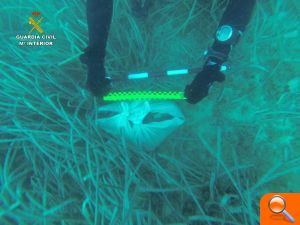 La Guardia Civil investiga la aparición de unos restos óseos humanos aparecidos en aguas de Calpe - (foto 2) La Guardia Civil investiga la aparición de unos restos óseos humanos aparecidos en aguas de Calpe - (foto 2)