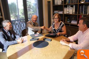 Burriana y la AVL firman un convenio de asesoramiento para seguir promocionando el uso del valenciano  - (foto 2)
