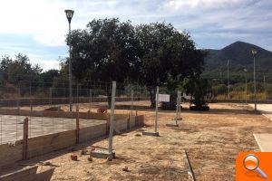 L'Ajuntament crea un parc de 200 metres quadrats amb gronxadors adaptats per a tots els xiquets - (foto 2) L'Ajuntament crea un parc de 200 metres quadrats amb gronxadors adaptats per a tots els xiquets - (foto 2)