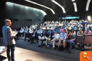 Javier Megías, fundador de Startupxplore, en la UPV:  “En España todos queremos ser cabeza de ratón”