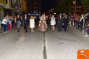 Fervor en la primera ofrena a la Mare de Déu del Roser  - (foto 5)