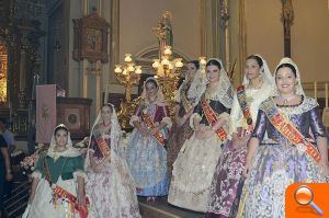 Fervor en la primera ofrena a la Mare de Déu del Roser  - (foto 3)