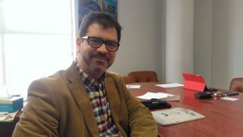 Emili Altur aborda amb els treballadors temporals de l’Ajuntament la seua regularització   