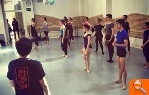 Ontinyent reivindica la dansa acollint un espectacle de la “València Dancing Forward” - (foto 2)