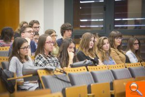 Professorat de l’UJI i de centres de secundària comparteixen experiències d’aprenentatge de llengües  - (foto 2)
