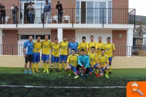 Afició i emoció a l'estrena oficial del camp de gespa artificial - (foto 2)