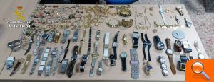 La Guardia Civil detiene a una peligrosa organización criminal dedicada a cometer atracos y robos con violencia - (foto 2) La Guardia Civil detiene a una peligrosa organización criminal dedicada a cometer atracos y robos con violencia - (foto 2)