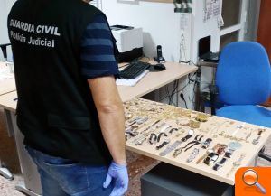 La Guardia Civil detiene a una peligrosa organización criminal dedicada a cometer atracos y robos con violencia - (foto 3) La Guardia Civil detiene a una peligrosa organización criminal dedicada a cometer atracos y robos con violencia - (foto 3)