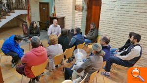El Ayuntamiento entrega las primeras chapas identificadoras a los perros inscritos en el censo canino municipal - (foto 2) El Ayuntamiento entrega las primeras chapas identificadoras a los perros inscritos en el censo canino municipal - (foto 2)