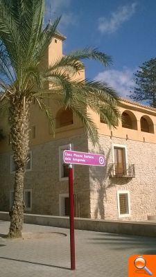 Las concejalías de Transporte y Patrimonio Histórico señalizan los museos municipales de Villajoyosa