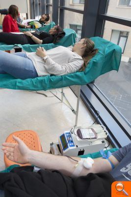 La comunitat universitària de l'UJI ha realitzat quasi 1.700 donacions de sang en 2016 - (foto 2) La comunitat universitària de l'UJI ha realitzat quasi 1.700 donacions de sang en 2016 - (foto 2)