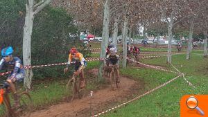 Óscar Pujol se proclama campeón del IV Trofeo de Ciclocross Villa de Almussafes - (foto 3)