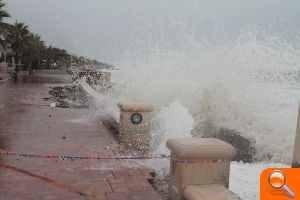 Almenara demana al Govern d'Espanya que repare els danys del temporal en el passeig marítim - (foto 2)