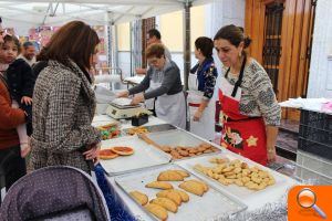 Degustacions gratuïtes per a incentivar les compres nadalenques al Poble Nou de Benitatxell - (foto 3)