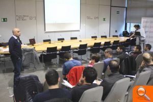 Una trentena de pilotaris i tècnics participen en la jornada formativa de Pilota a l'Escola - (foto 2)