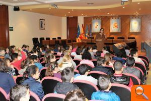 Els alumnes del Col·legi Iturbi coneixen de prop l'Ajuntament de Borriana - (foto 2) Els alumnes del Col·legi Iturbi coneixen de prop l'Ajuntament de Borriana - (foto 2)