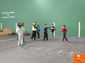 Almenara fomenta la pilota valenciana amb una jornada esportiva - (foto 3) Almenara fomenta la pilota valenciana amb una jornada esportiva - (foto 3)