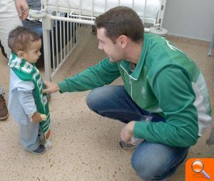 El TAU Castelló visita a los niños hospitalizados en el Hospital General Universitari de Castelló - (foto 3)