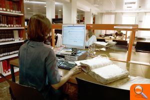 Cultura convoca 14 beques professionals per a treballar en biblioteques i arxius