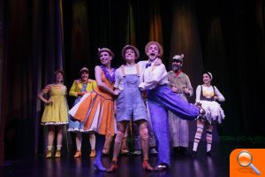 El Teatro Escalante repone este viernes la obra ganadora del Premio Max al Mejor Espectáculo Musical 'L'Aneguet Lleig' - (foto 2)