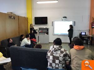 “Solidariza tu Energia” y Síndrome de Down Castellón consiguen uma pizarra digital para el Centro Ocupacional - (foto 2)