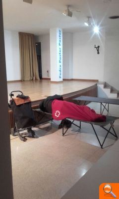 Café, sopa y mantas para los sintecho - (foto 2)