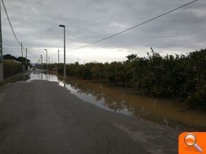 Veinte personas pasan la noche fuera de sus casas en Burriana a causa de las inundaciones - (foto 3) Veinte personas pasan la noche fuera de sus casas en Burriana a causa de las inundaciones - (foto 3)