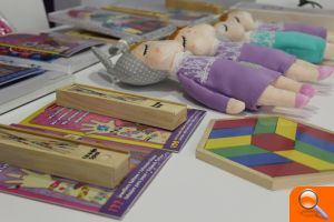 Servicios Sociales recibe una donación de juguetes educativos para los niños más desfavorecidos - (foto 2)