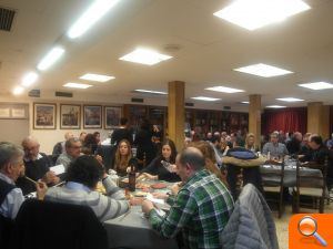 La Falla Borrull Socors lliura els Premis Latorre a Paco Llago i Reyes Martí - (foto 6) La Falla Borrull Socors lliura els Premis Latorre a Paco Llago i Reyes Martí - (foto 6)