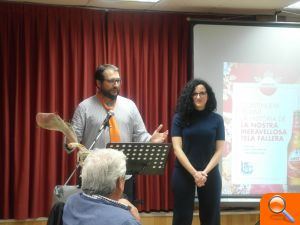 La Falla Borrull Socors lliura els Premis Latorre a Paco Llago i Reyes Martí - (foto 5) La Falla Borrull Socors lliura els Premis Latorre a Paco Llago i Reyes Martí - (foto 5)