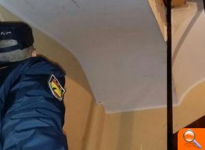 La Policía Nacional detiene a un hombre por golpear a su pareja e impide que se lance al vacío 