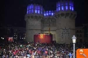 Comencen les primeres Falles de la Humanitat - (foto 3) Comencen les primeres Falles de la Humanitat - (foto 3)