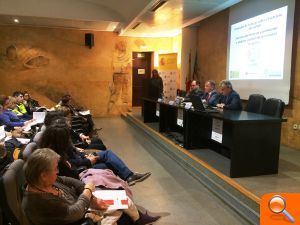 Delegación de Gobierno inicia una ronda de jornadas formativas sobre el manejo del terminal de alarma para víctimas de violencia machista - (foto 3) Delegación de Gobierno inicia una ronda de jornadas formativas sobre el manejo del terminal de alarma para víctimas de violencia machista - (foto 3)