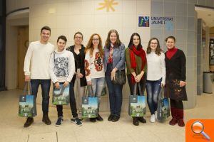 Alumnat canadenc realitza una estada a l’UJI per a conèixer la cultura castellonenca - (foto 3)