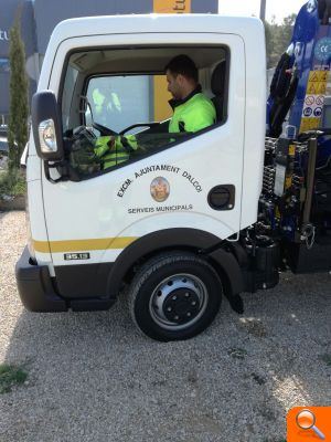 L'ajuntament adquireix un camió grua per a les brigades d'obres i jardins - (foto 3) L'ajuntament adquireix un camió grua per a les brigades d'obres i jardins - (foto 3)