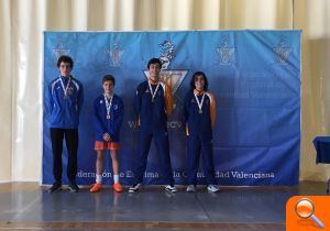 El Club de Esgrima Touché Castellón logra un subcampeonato y tres medallas en la final autonómica - (foto 2) El Club de Esgrima Touché Castellón logra un subcampeonato y tres medallas en la final autonómica - (foto 2)