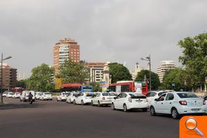 Los taxis colapsan Valencia - (foto 4)