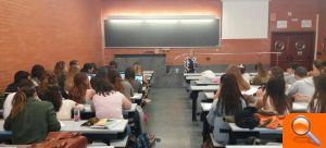 Pilar Moncho a estudiantes de Turismo: “Debemos afianzar la conexión entre aulas, instituciones y empresas” - (foto 2)