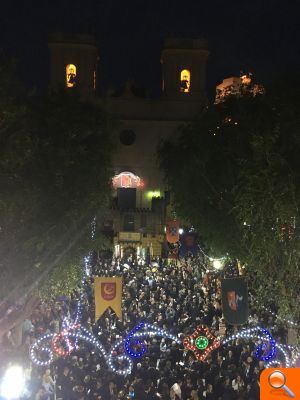 Petrer cierra unas fiestas de Moros y Cristianos muy participativas y sin incidentes - (foto 2)