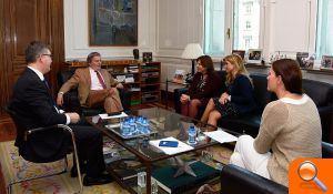 Bonig traslada a Méndez de Vigo "la indefensión de las familias valencianas ante la radicalidad de Puig y Oltra" - (foto 2) Bonig traslada a Méndez de Vigo "la indefensión de las familias valencianas ante la radicalidad de Puig y Oltra" - (foto 2)
