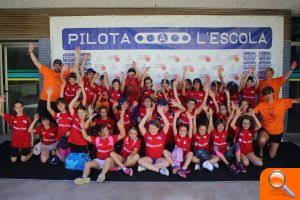 Burriana acoge con éxito el primer Encuentro de Pilota a l'Escola - (foto 2)