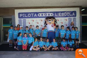 Burriana acoge con éxito el primer Encuentro de Pilota a l'Escola - (foto 3)