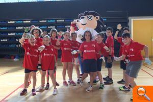 Burriana acoge con éxito el primer Encuentro de Pilota a l'Escola - (foto 8)