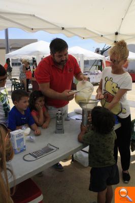 El Mercat de la Terra ‘se refrescó’ con un taller de granizados - (foto 2)