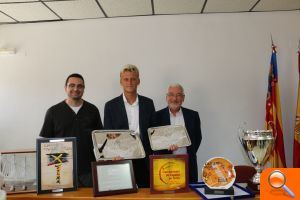 Recepción oficial en el Ayuntamiento de Torrevieja al tenista Nicola Kuhn - (foto 2)