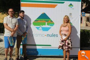 Nules inaugura la temporada estival penjant les banderes ISO i Qualitur - (foto 2)