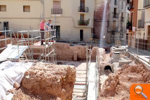 L'Ajuntament inicia la reconstrucció d'un dels murs de la plaça de la Sinagoga - (foto 2) L'Ajuntament inicia la reconstrucció d'un dels murs de la plaça de la Sinagoga - (foto 2)